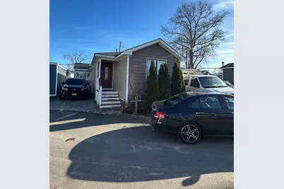 10 Elm Avenue, Bay Shore, NY 11706 - Photo 1