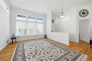 10 Sagaponack Ct, Ridge, NY 11961 - Photo 5