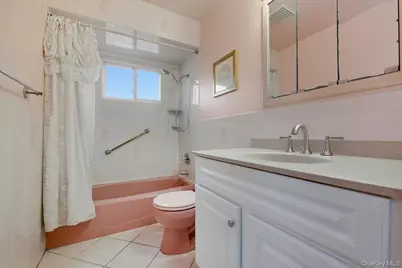 25 Lois Lane, Farmingdale, NY 11735 - Photo 17