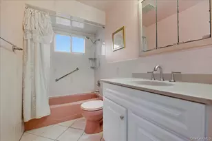 25 Lois Ln, Farmingdale, NY 11735 - Photo 17