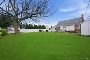 25 Lois Ln, Farmingdale, NY 11735 - Photo 31