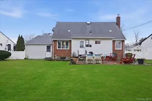 25 Lois Ln, Farmingdale, NY 11735 - Photo 29