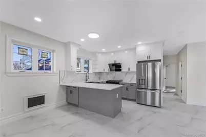 146-18 Laburnum Avenue, Flushing, NY 11355 - Photo 19