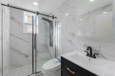 146-18 Laburnum Avenue, Flushing, NY 11355 - Photo 33