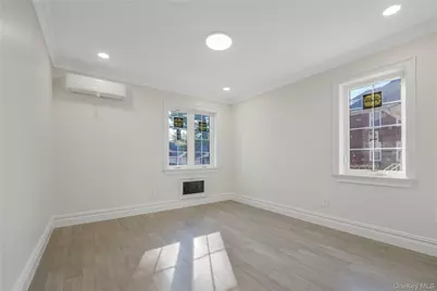 146-18 Laburnum Avenue, Flushing, NY 11355 - Photo 13