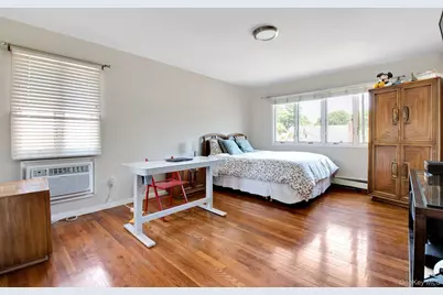 977 Woodcliff Drive, Franklin Square, NY 11010 - Photo 7