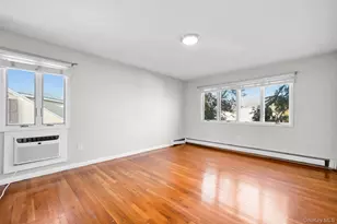 977 Woodcliff Dr, Franklin Square, NY 11010 - Photo 21