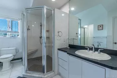 977 Woodcliff Drive, Franklin Square, NY 11010 - Photo 17