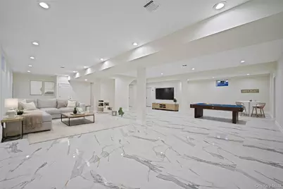 957 Dana Avenue, Valley Stream, NY 11580 - Photo 41