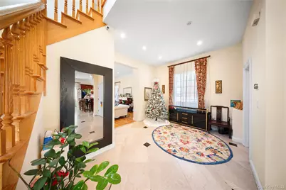 66-19 Commonwealth Boulevard, Little Neck, NY 11362 - Photo 3