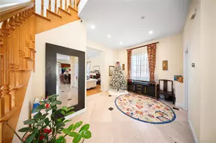 66-19 Commonwealth Blvd, Little Neck, NY 11362 - Photo 3