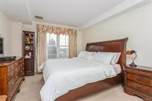 225 Stanley Ave, Mamaroneck, NY 10543 - Photo 11