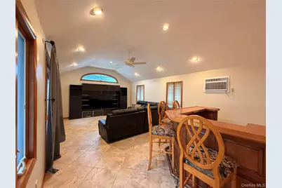 12 Elves Lane, Levittown, NY 11756 - Photo 3