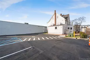 584 Main St, Islip, NY 11751 - Photo 15