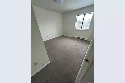 8004 Chelsea Cove N, Hopewell Junction, NY 12533 - Photo 5