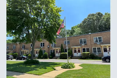 3592 Park Avenue #2B, Wantagh, NY 11793 - Photo 1