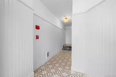 584 Main Street #1, Islip, NY 11751 - Photo 11