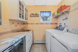 106 Springdale Dr, Ronkonkoma, NY 11779 - Photo 41