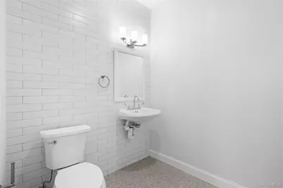 584 Main Street #1, Islip, NY 11751 - Photo 9