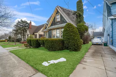 114 Buckingham Place, Lynbrook, NY 11563 - Photo 3