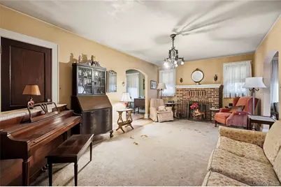 114 Buckingham Place, Lynbrook, NY 11563 - Photo 5