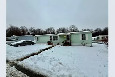 129 Brittany Terrace #129, Rock Tavern, NY 12575 - Photo 5