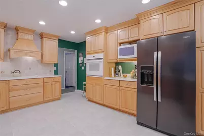 13 Edna Drive, Hyde Park, NY 12538 - Photo 11