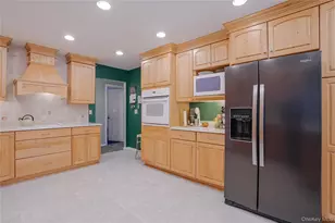 13 Edna Dr, Hyde Park, NY 12538 - Photo 11