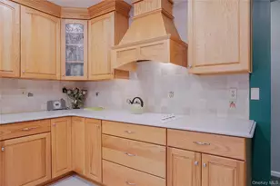 13 Edna Dr, Hyde Park, NY 12538 - Photo 15