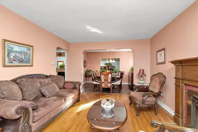 89 Foster Avenue, Valley Stream, NY 11580 - Photo 5