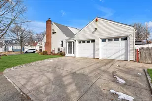 89 Foster Ave, Valley Stream, NY 11580 - Photo 19