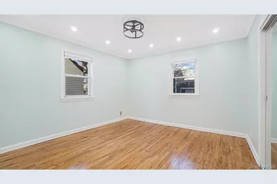 21 Linden Boulevard, Hicksville, NY 11801 - Photo 11