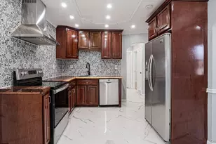 21 Linden Blvd, Hicksville, NY 11801 - Photo 9