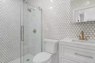 21 Linden Blvd, Hicksville, NY 11801 - Photo 7