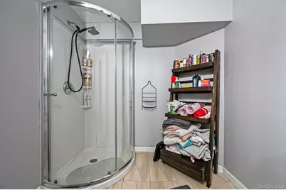 111 S Plaisted Avenue, Hauppauge, NY 11788 - Photo 37