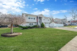 111 S Plaisted Ave, Hauppauge, NY 11788 - Photo 3