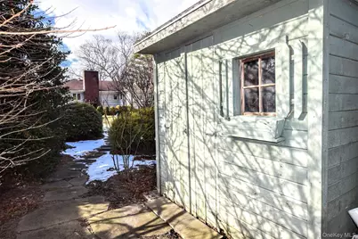 41 Country Club Road, Bellport, NY 11713 - Photo 5