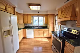 41 Country Club Rd, Bellport, NY 11713 - Photo 7