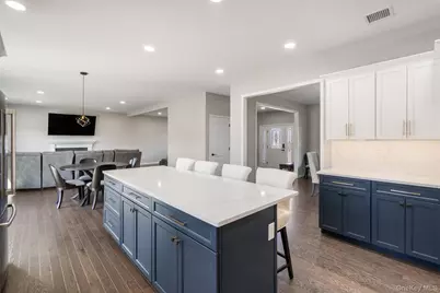 10 Harrier Ridge Drive, Wallkill, NY 12589 - Photo 5