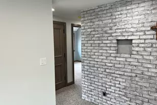 24 Lindner Pl, Smithtown, NY 11787 - Photo 17