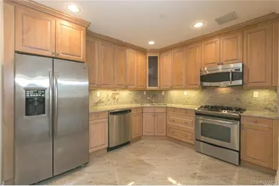 171 Great Neck Road #1N, Great Neck, NY 11021 - Photo 9