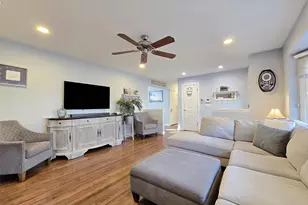 94 Clarendon Rd, Ronkonkoma, NY 11779 - Photo 3