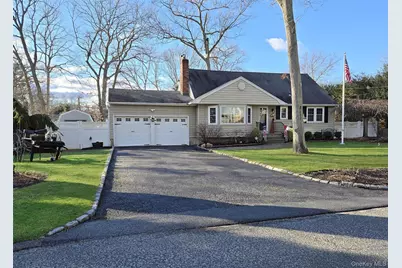 94 Clarendon Road, Ronkonkoma, NY 11779 - Photo 1