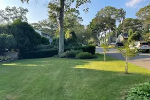 94 Clarendon Rd, Ronkonkoma, NY 11779 - Photo 29