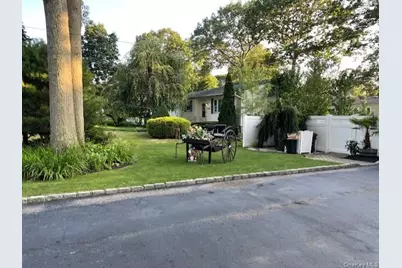 94 Clarendon Road, Ronkonkoma, NY 11779 - Photo 31