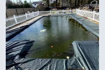 359 Wellwood Drive, Shirley, NY 11967 - Photo 7