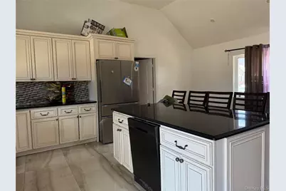 359 Wellwood Drive, Shirley, NY 11967 - Photo 9