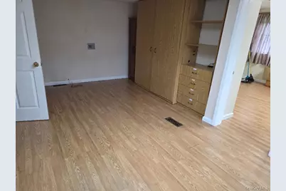 90 Medford Avenue, Patchogue, NY 11772 - Photo 21