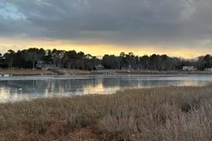 84 Point Rd, Flanders, NY 11901 - Photo 9