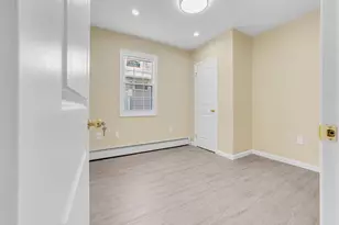 110-34 214th St, Queens Village, NY 11429 - Photo 19